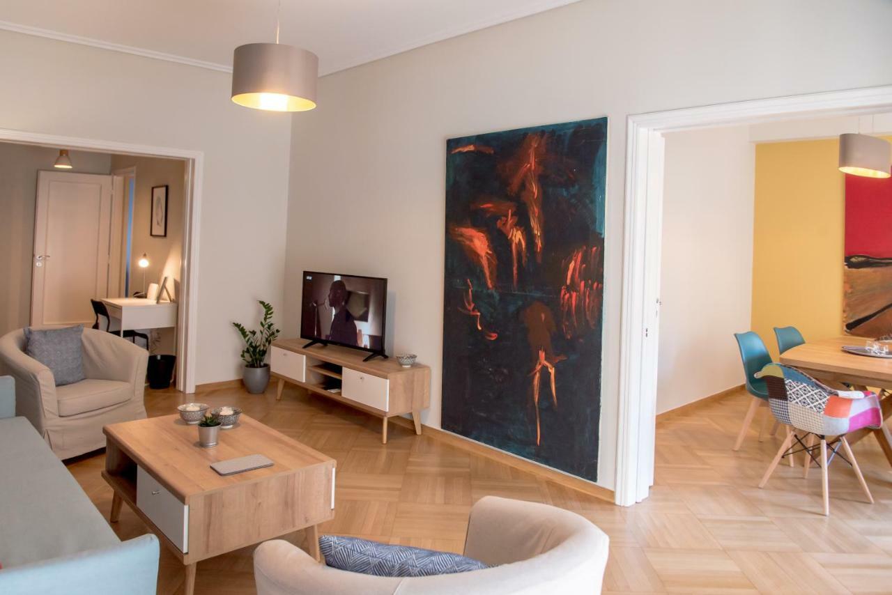 Darsiss 2 - Museum Apartment เอเธนส์ ภายนอก รูปภาพ