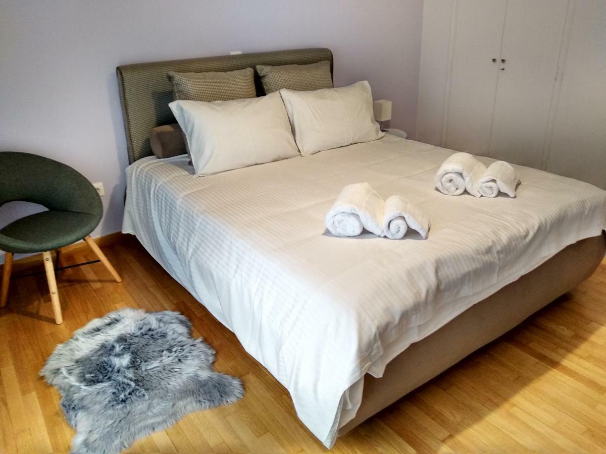 Darsiss 2 - Museum Apartment เอเธนส์ ภายนอก รูปภาพ